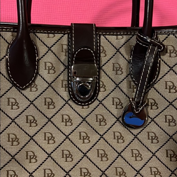 Brown Dooney and Bourke bag - Picture 3 of 3